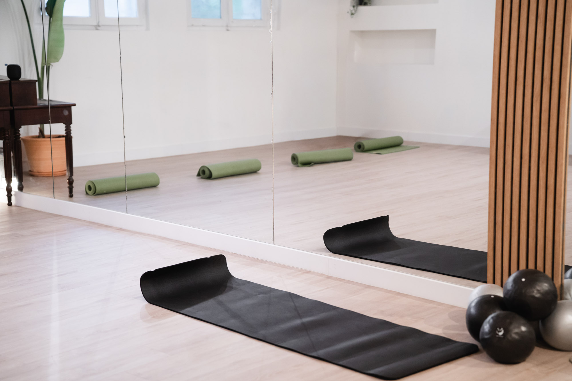 différence Pilates au sol versus Pilates sur machine